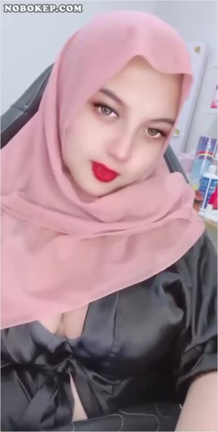 Bokep Indo Jilbabers Cantik Spill Belahan Ketat Live