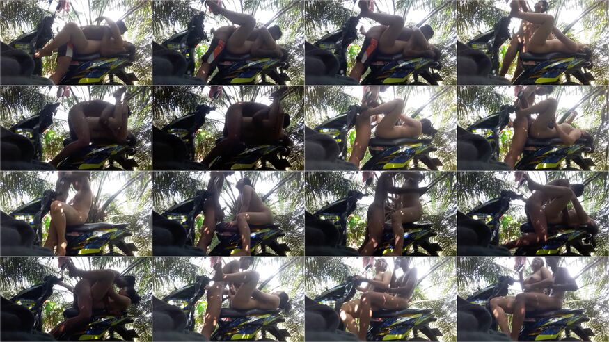 Thumbnail Video Sex ABG Mesum Ngewe di Atas Motor di Kebun Viral Bahan Lokal