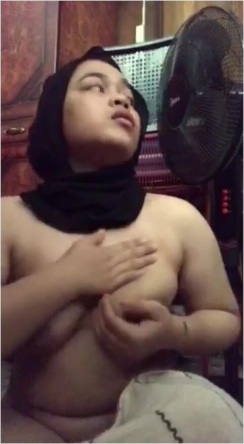  Video Sex Salwa Suka Ngocok 18 lonte