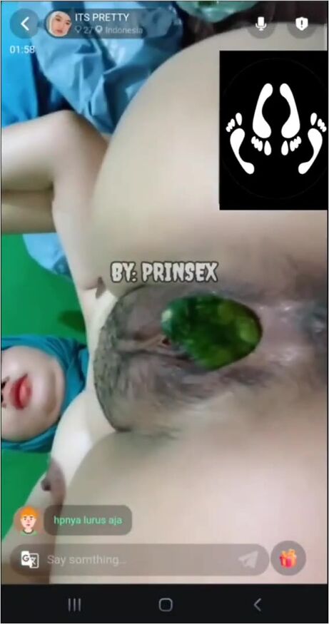 Bokep Jilbab - Gokil! Vcs Cewek Jilbab Manies Coba Omek Pake Botol