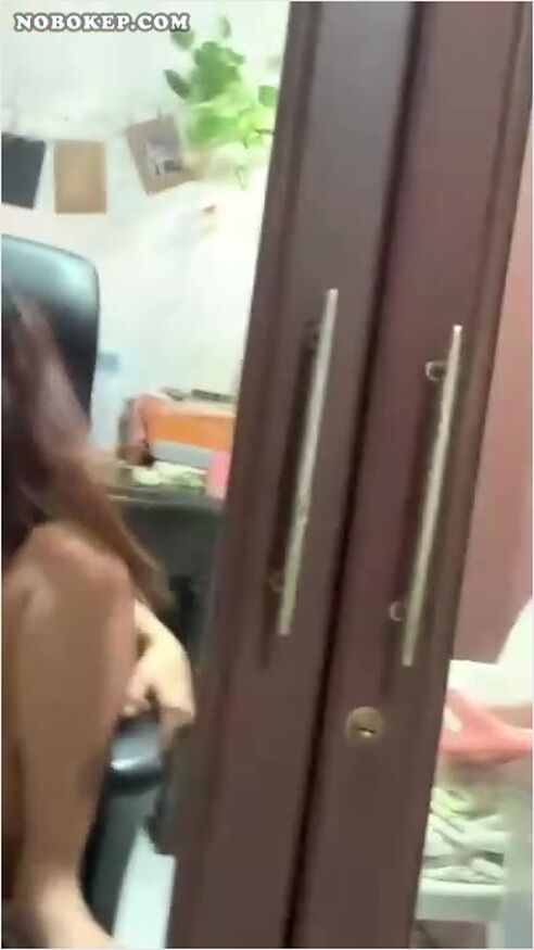 Bokep Indo Abg Chindo Sange Colmek Depan Cermin