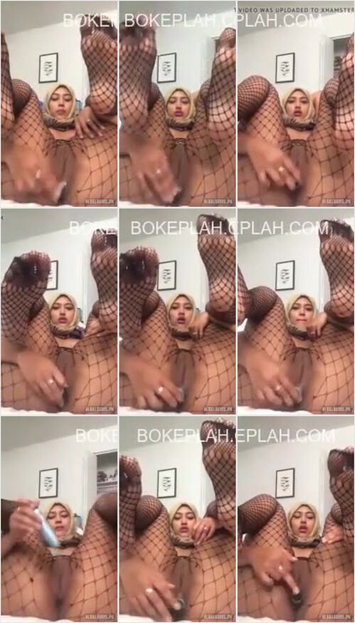 Thumbnail Hijab Cantik Lagi Coba Dildo Anal Bahan Lokal