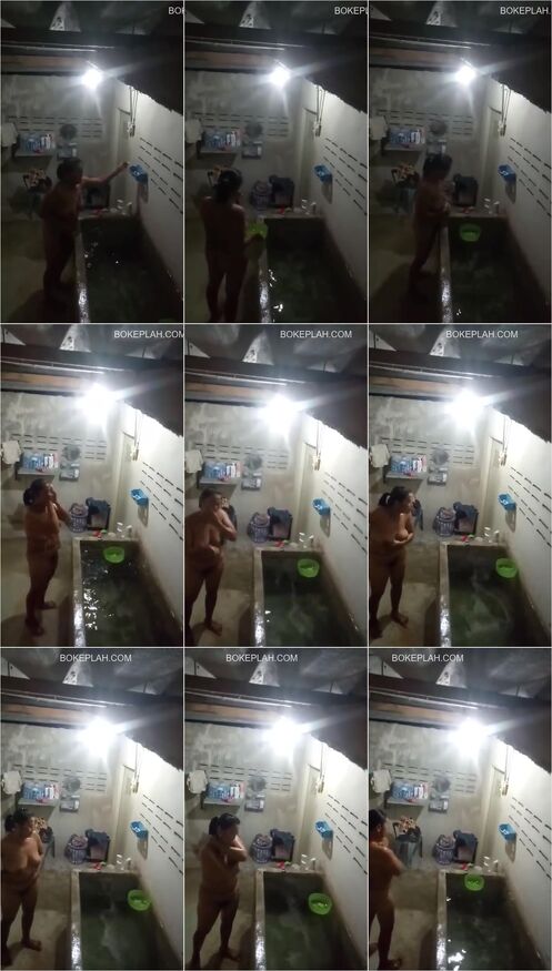 Thumbnail Video Sex ngintip tetangga mandi malem 2 Bahan Lokal