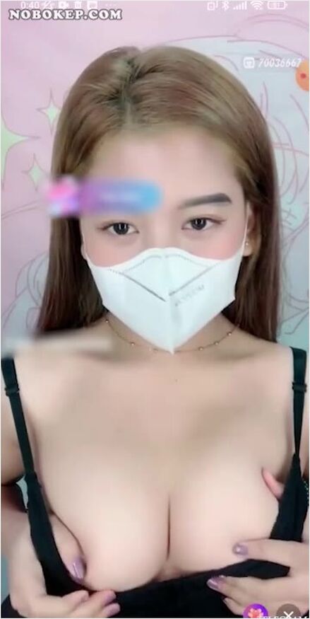 Bokep Indo Kak Deey Host Cantik Remas Toket