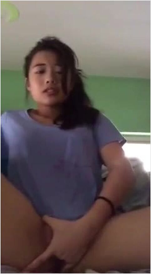 Thumbnail  Video Sex Makan Mie Sambil Colmek 2 lonte