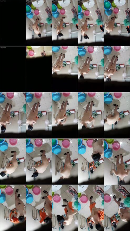 Ngintitp Gadis Tetangga Mandi